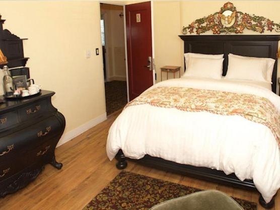 Half Moon Bay Inn - Main Street Downtown 外观 照片